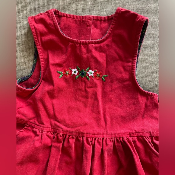 Vintage Krickets toddler red dress size 3 with pockets and floral embroidery - Picture 3 of 5